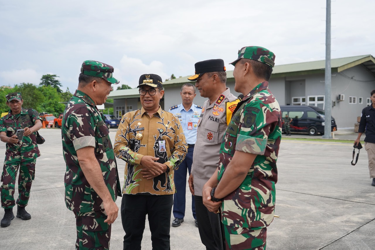 Pangkogabwilhan II Tiba di Balikpapan, Kapolda Kaltim Hadir Menyambut