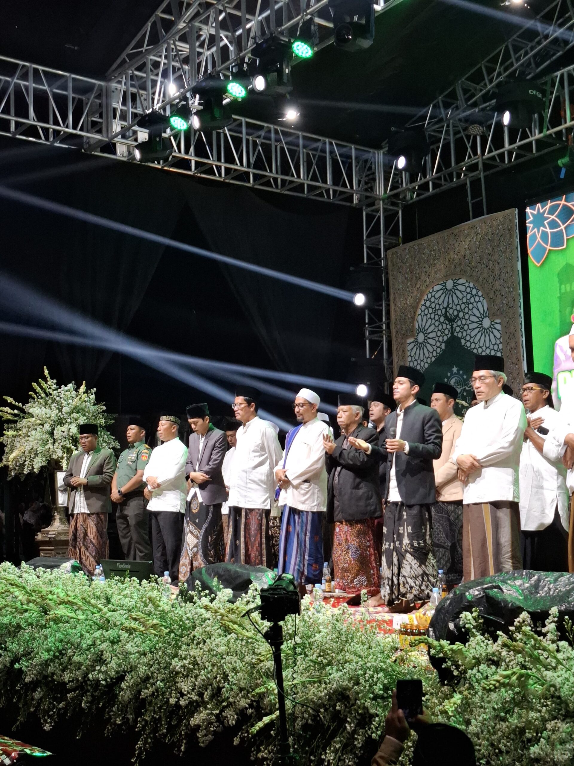 Pengajian akbar bersama Habib Zaidan, Gus Kautsar dan Gus Iqdam yang di Lapangan Paseban Kabupaten Bantul